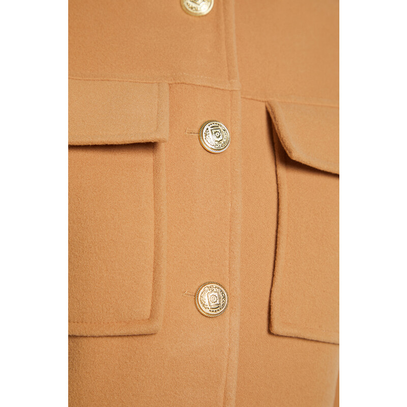 Trendyol Camel Gold Button Detailní razítkovaný kabát na bundu