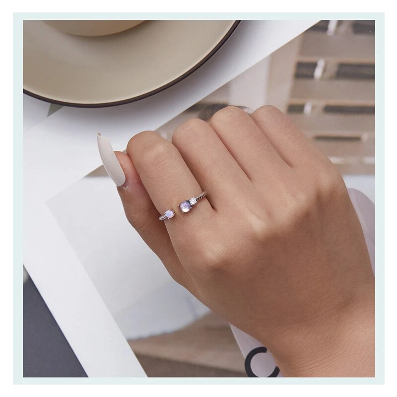 P&J Jewellery Stříbrný prsten s Měsíčním kamenem SRUNI35