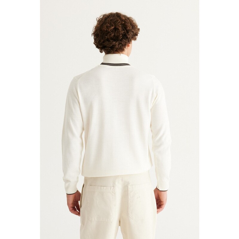 ALTINYILDIZ CLASSICS Men's Ecru Standard Fit Regular Cut Full Turtleneck Knitwear Sweater.