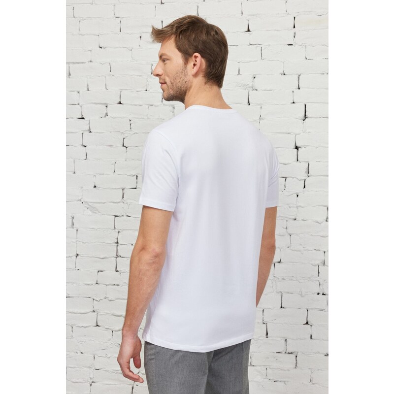 ALTINYILDIZ CLASSICS Pánské bílé slim fit slim fit tričko s bavlněným výstřihem s výstřihem.