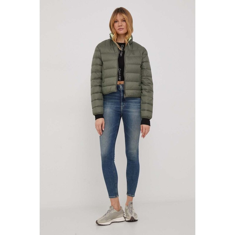 Péřová bunda Calvin Klein Jeans dámská, zelená barva, přechodná