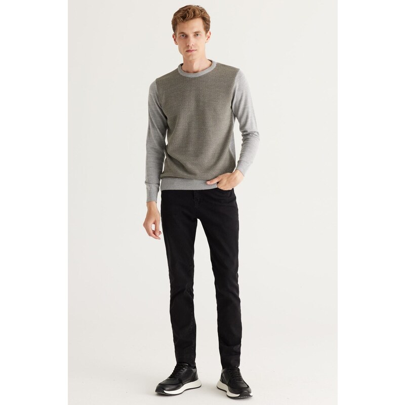 ALTINYILDIZ CLASSICS Men's Grey-Khaki Standard Fit Normal Cut, Crew Neck Patterned Knitwear Sweater.