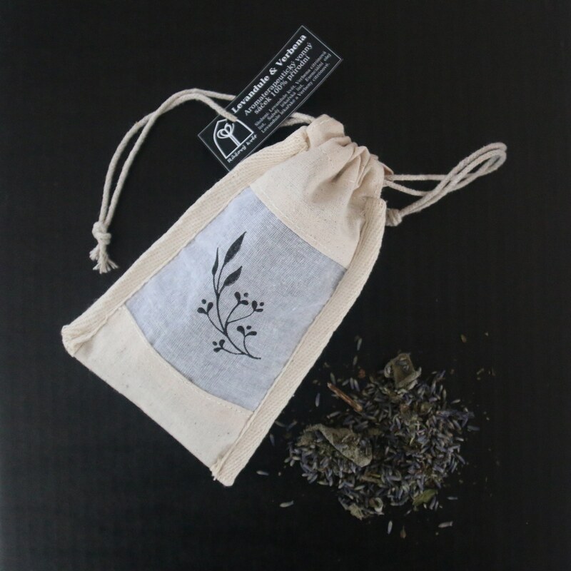 Vonný bylinkový sáček s esenciálními oleji Levandule & Verbena | Růžový květ