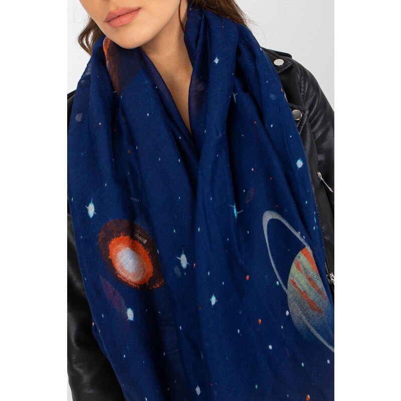 MladaModa Viskózový komínový šátek se vzorem vesmíru model 0632 námořnický modrý