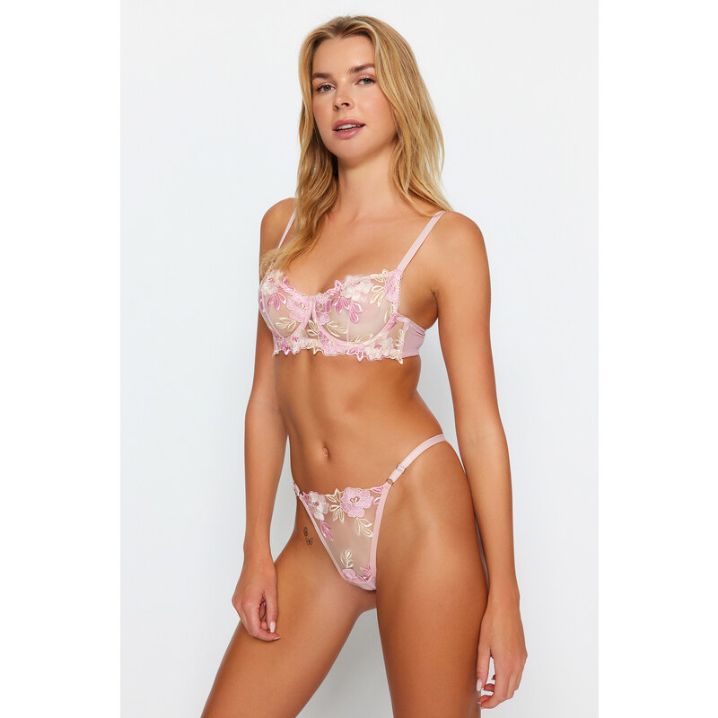 Trendyol Pink Embroidered Lace Capless Knitted Underwear Set