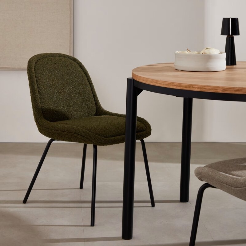 Zelená čalouněná jídelní židle Kave Home Aimin