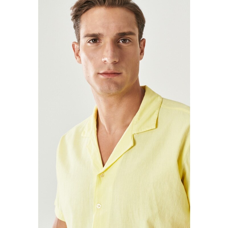 ALTINYILDIZ CLASSICS Men's Yellow Comfort Fit Comfy Cut Monocollar Short Sleeved Straight Linen Shirt.