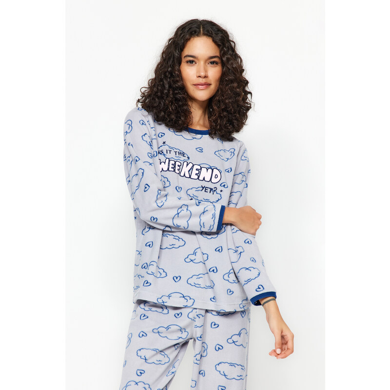 Trendyol Gray Fleece Cloud and Heart Patterned Tshirt-Pants Knitted Pajamas Set