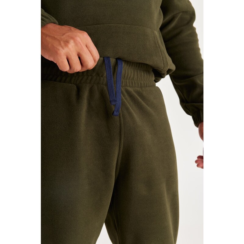 AC&Co / Altınyıldız Classics Men's Khaki-Navy Blue Standard Fit Normal Cut High Bato Neck Bottom-Top Fleece Tracksuit Set