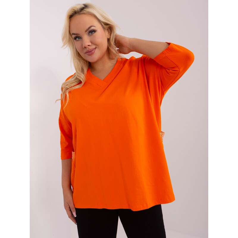 Fashionhunters Oranžová volná halenka plus size velikosti s výstřihem