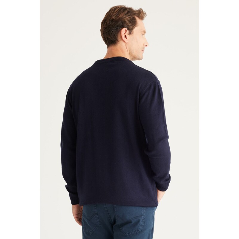 ALTINYILDIZ CLASSICS Men's Navy Blue Anti-Pilling Fabric Standard Fit Crew Neck Printed Knitwear Sweater.