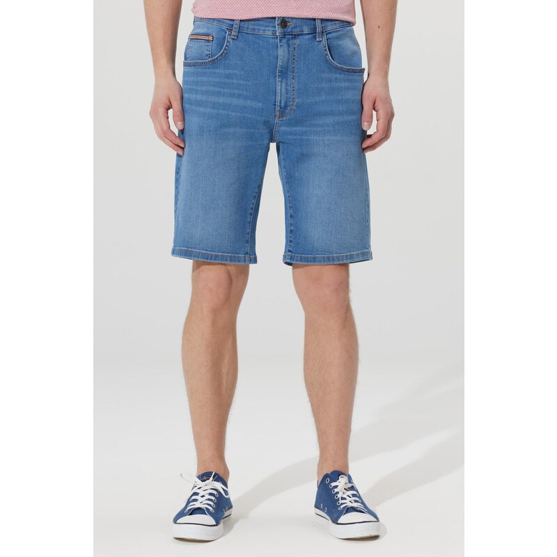 AC&Co / Altınyıldız Classics Men's Light Blue Slim Fit Slim Fit Cotton Flexible Denim Shorts.