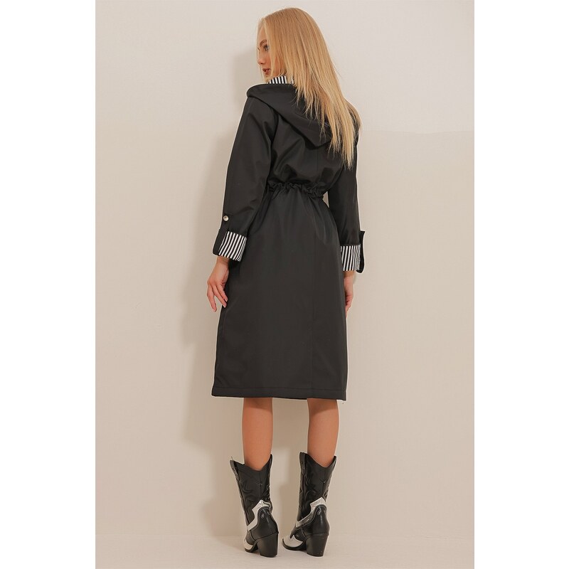 Trend Alaçatı Stili Women's Black Inner Line Block And Lined Waist Belt Hooded Zippered Trench Coat