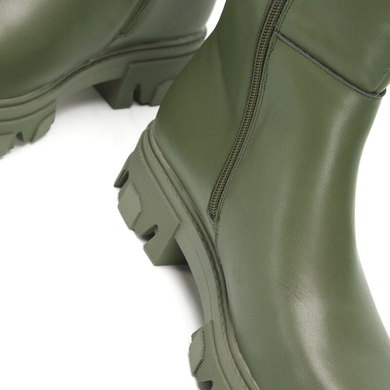 Dámské kožené boty se silnou podrážkou a zapínáním na zip Wittchen, tmavozelený, přírodní kůže