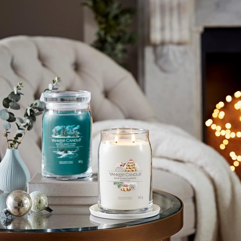 Yankee Candle vonná svíčka Signature ve skle velká Spun Sugar Flurries 567g