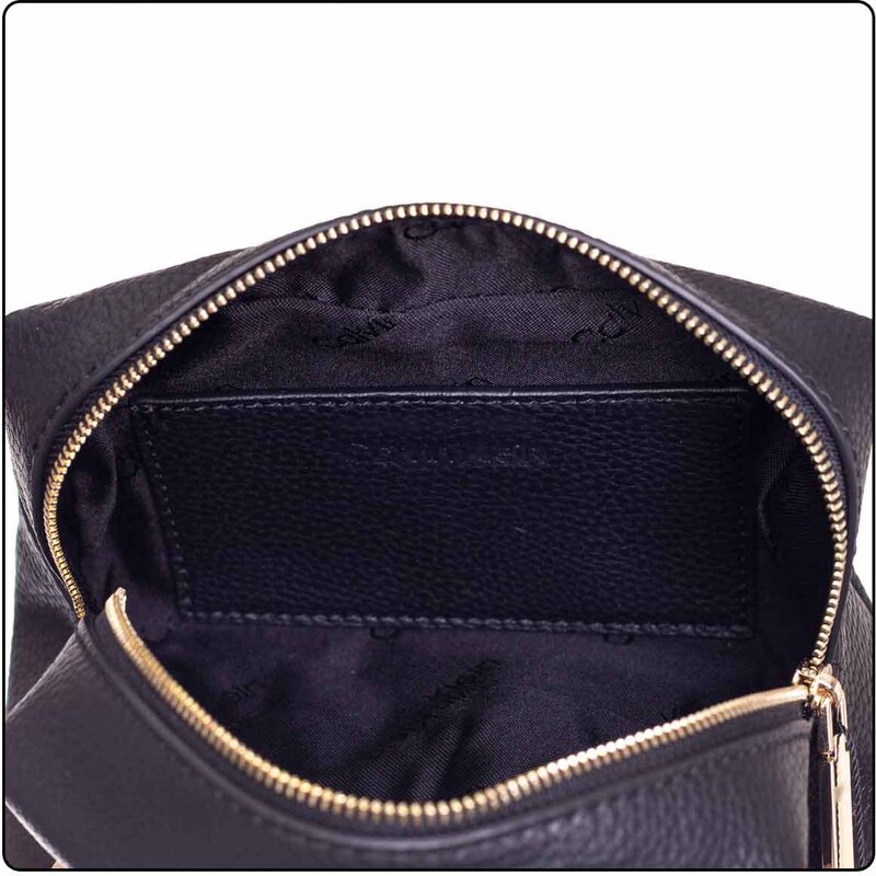 Calvin Klein Woman's Cosmetic Bag 8719856918750