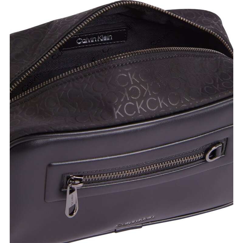 Calvin Klein Man's Cosmetic Bag 8720108580090