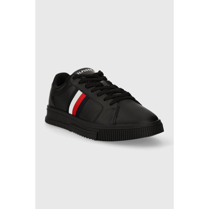 Kožené sneakers boty Tommy Hilfiger SUPERCUP LTH STRIPES ESS černá barva, FM0FM04895