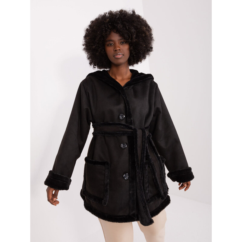 Fashionhunters Černý dámský zimní kabát s kapsami