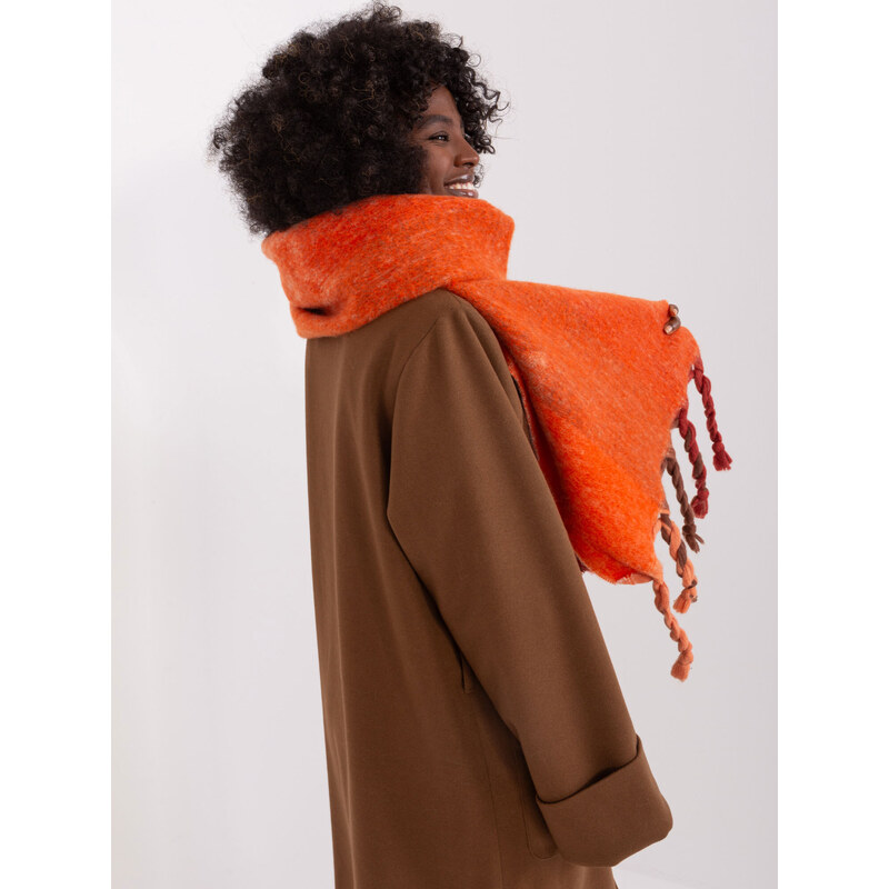 Fashionhunters Tmavě oranžová zimní šála s třásněmi
