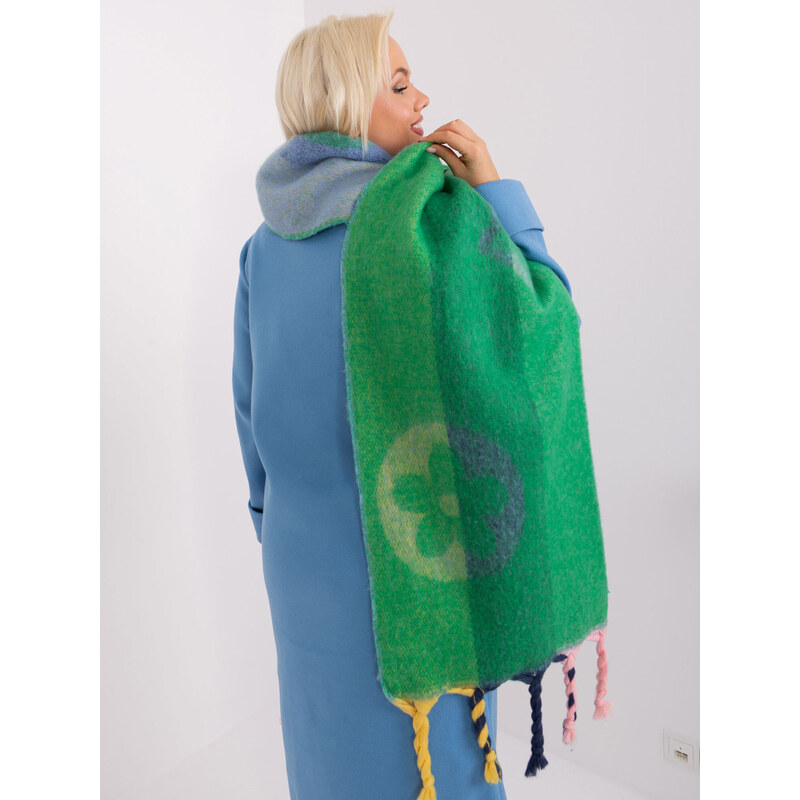 Fashionhunters Zelený dámský šátek s třásněmi