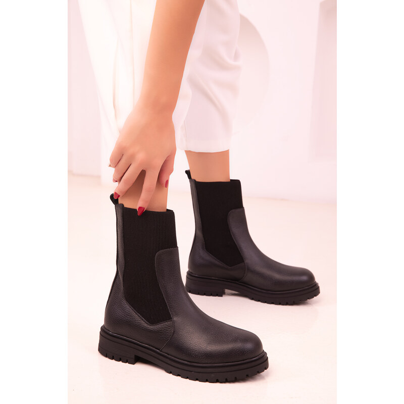 Soho Women's Black Boots & Booties 18481