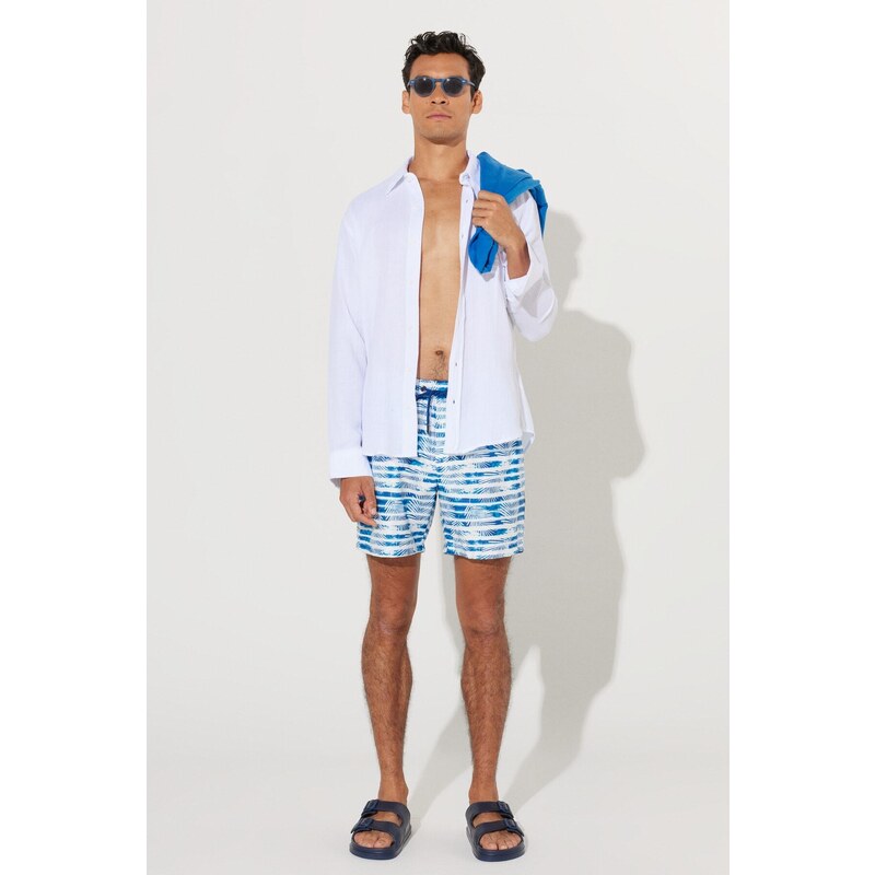 ALTINYILDIZ CLASSICS Men's White-Navy Blue Standard Fit Patterned Fast Drying One Pocket Swimsuit.