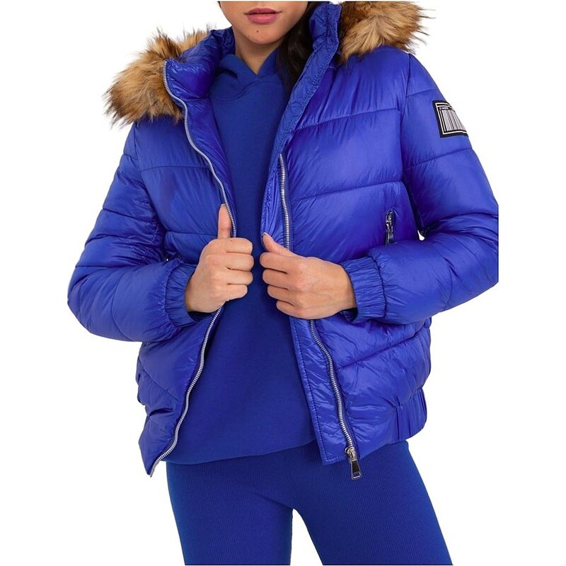 Modrá prošívaná bunda s odnímatelnou kapucí
