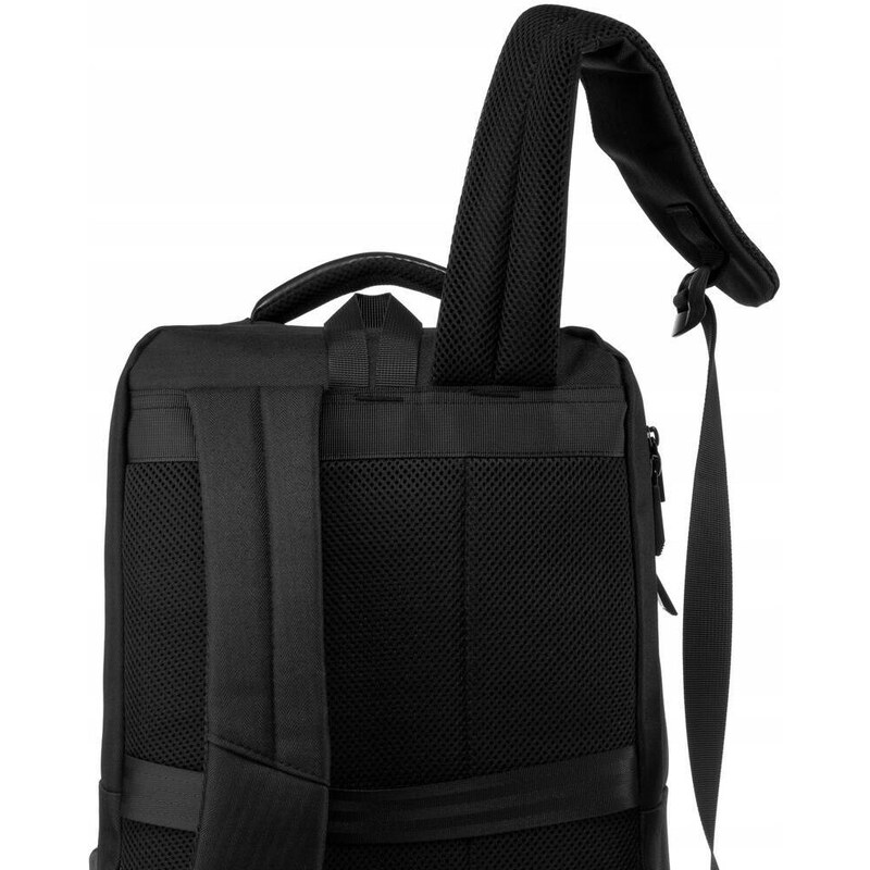 Funkční nepromokavý pevný batoh s USB Peterson PTN BP-01-9840 - černý