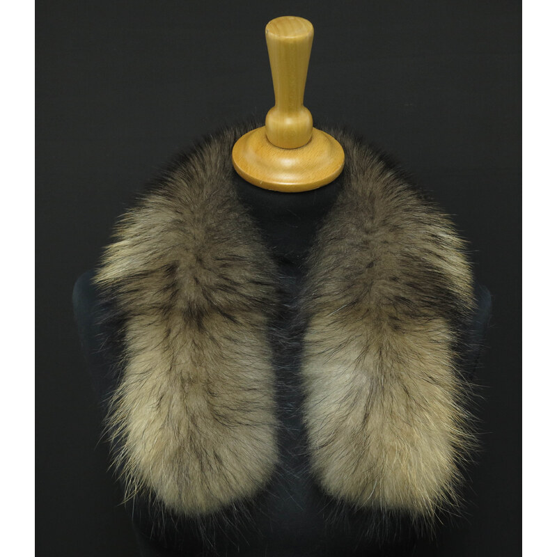 Špongr Krátká kožešina na kapuci z mývalovce 7005 NATUR - 60 cm