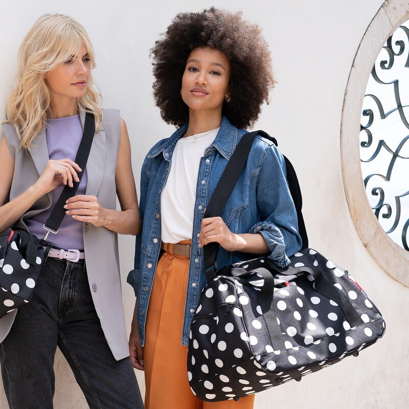 Sportovní taška Reisenthel Activitybag Dots white