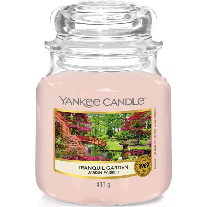 Yankee Candle vonná svíčka Classic ve skle střední Tranquil Garden