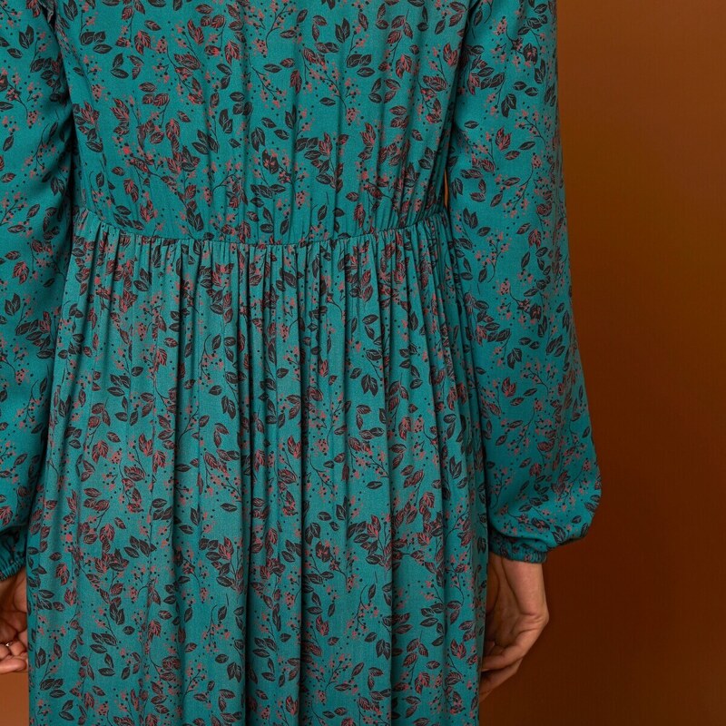 Blancheporte Dlouhé šaty s volánovým spodním lemem smaragdová 42