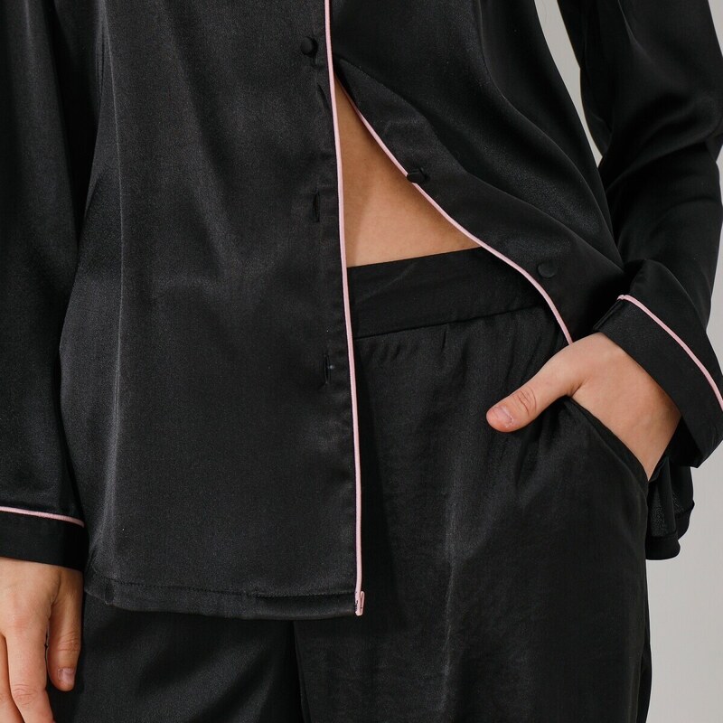 Blancheporte Saténové pyžamo s kostýmkovým límcem černá 50