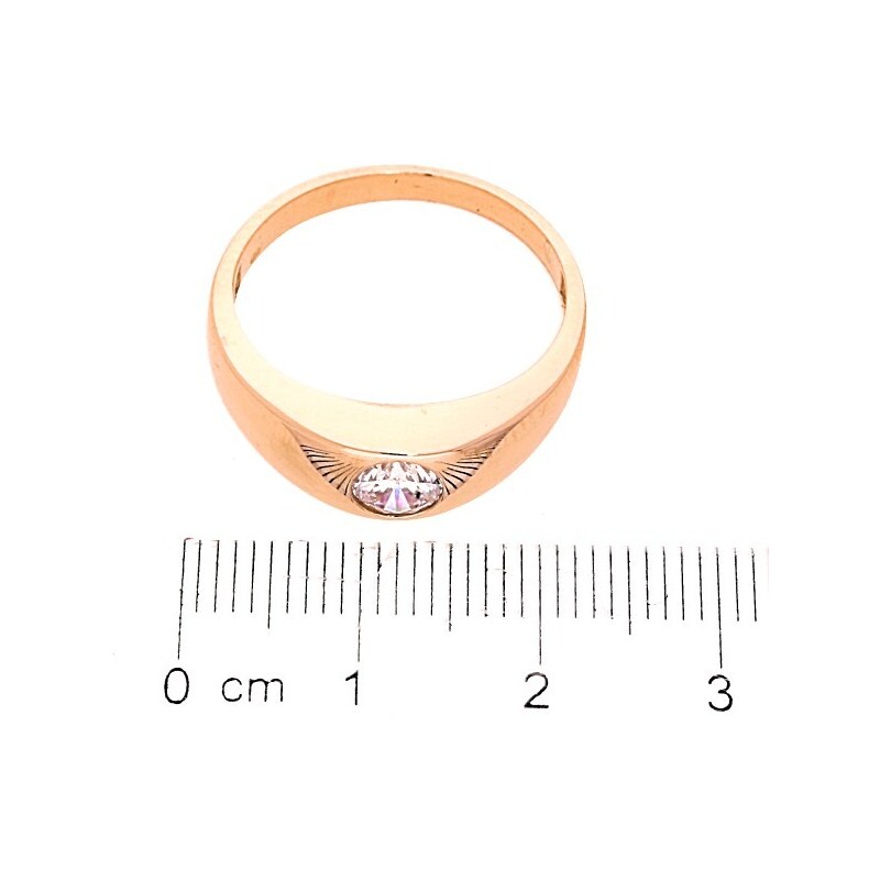 Výrazný prsten z červeného zlata