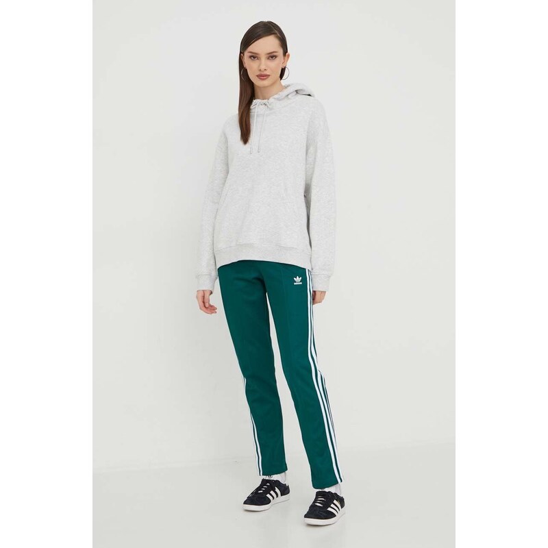 Tepláky adidas Originals zelená barva, s aplikací, IP0628