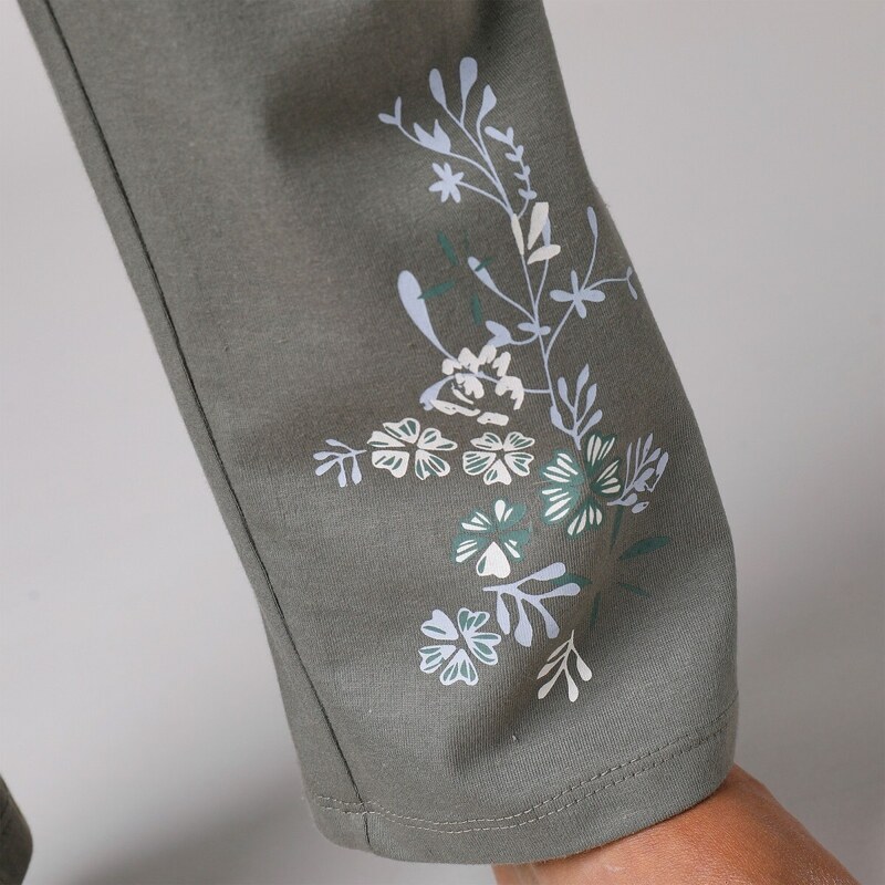 Blancheporte Pyžamové kalhoty se středovým potiskem květin khaki tmavá 50