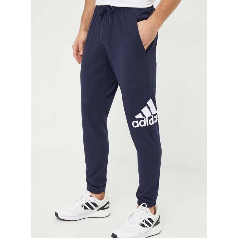 Tepláky adidas tmavomodrá barva, s potiskem, IC9428