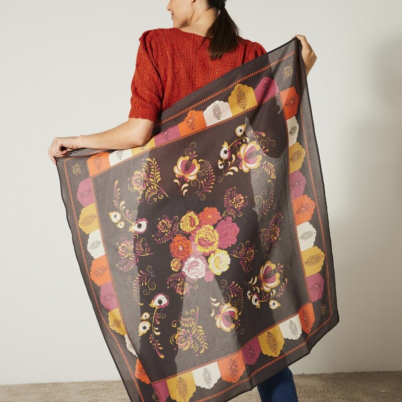 Blancheporte Šátek s potiskem květin 100 x 100 cm, vyrobeno ve Francii čokoládová/malinová