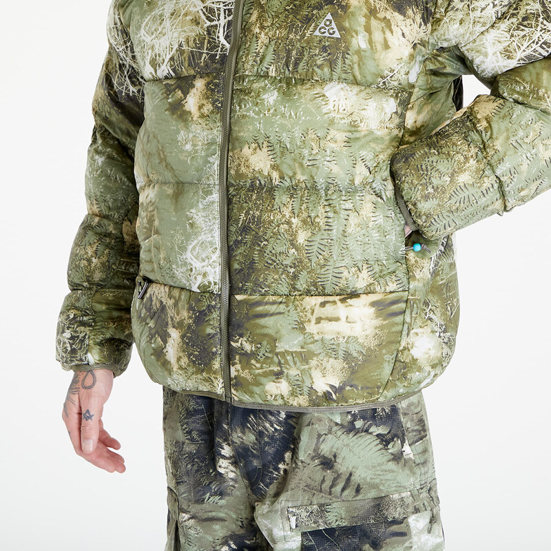 Pánská péřová bunda Nike ACG "Lunar Lake" Allover Print Puffer Jacket UNISEX Oil Green/ Medium Olive/ Reflective Silv