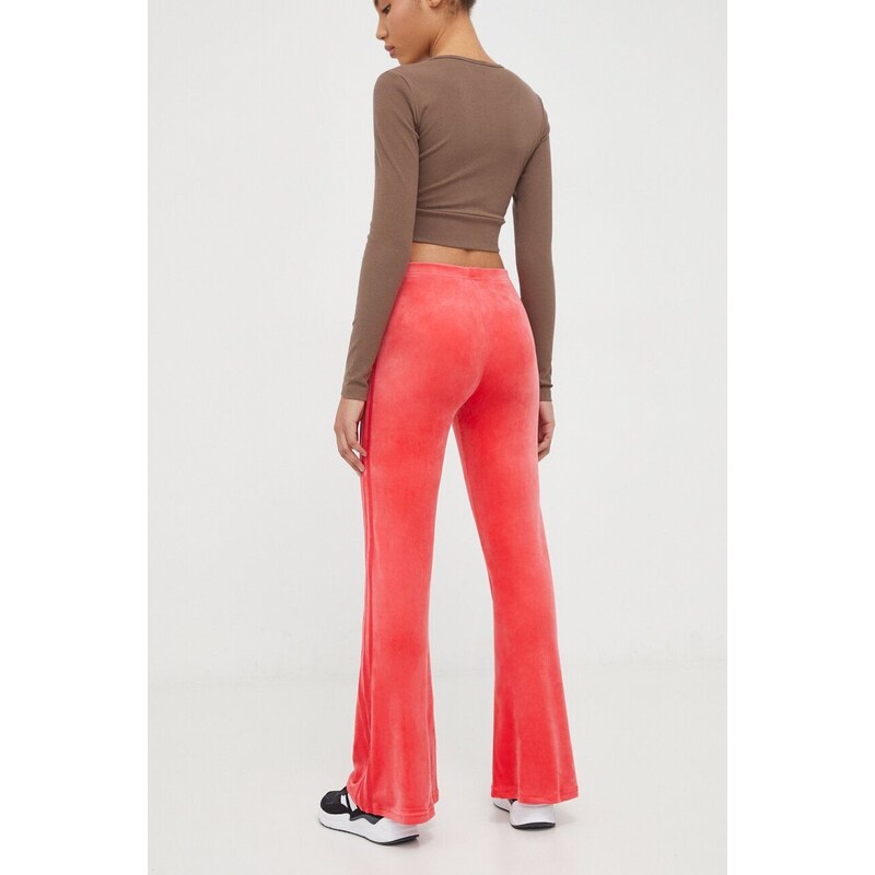 Velurové teplákové kalhoty adidas Originals růžová barva, s aplikací, IT7563