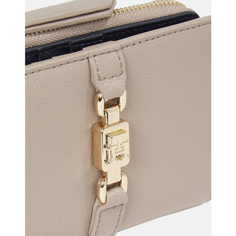 TOMMY HILFIGER TH FEMININE SLIM ZA (Rozměry: 9 x 12 x 2.5 cm.)