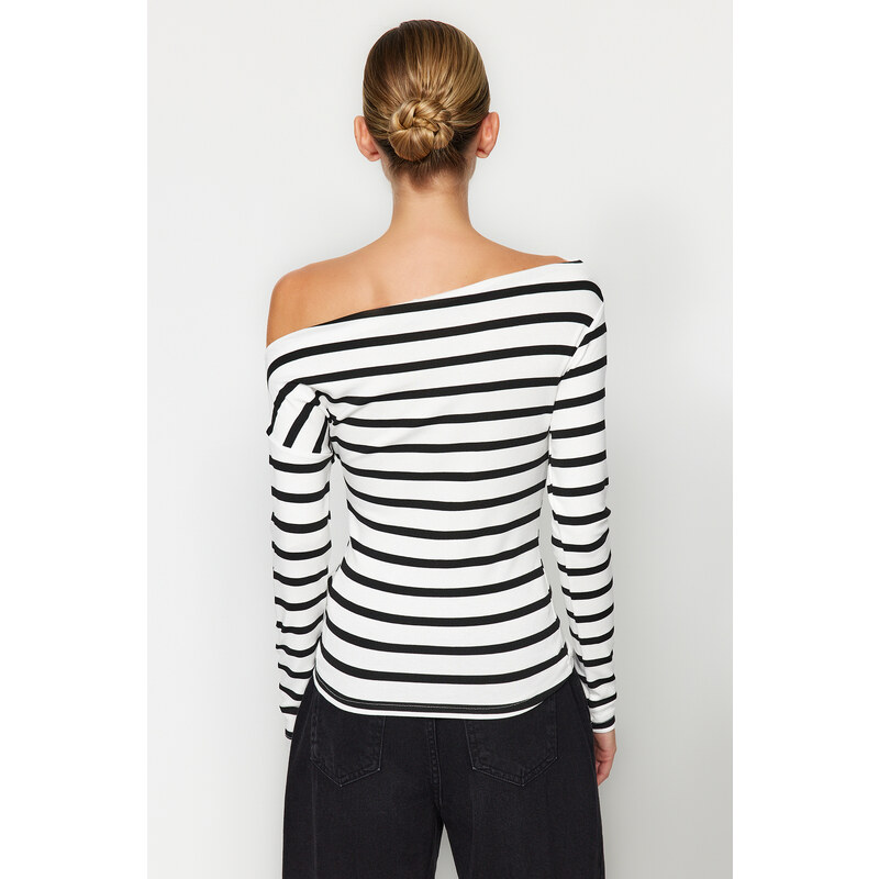 Trendyol Black and White Striped Premium Soft Fabric Fitted Boat Collar Flexible Knitted Blouse