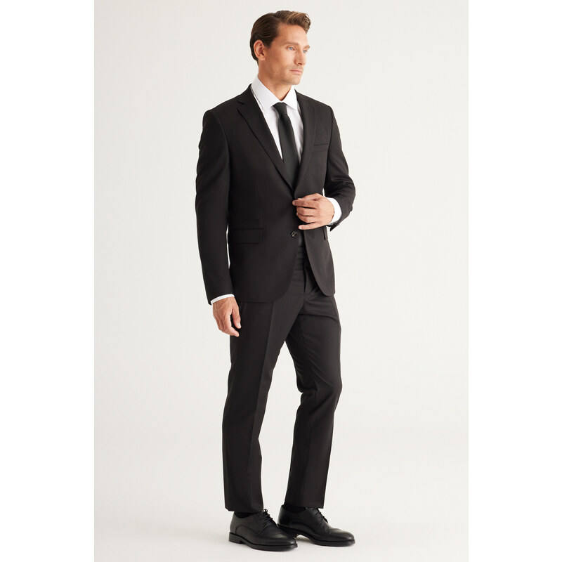 ALTINYILDIZ CLASSICS Men's Black Slim Fit Slim Fit Monocollar Suit.