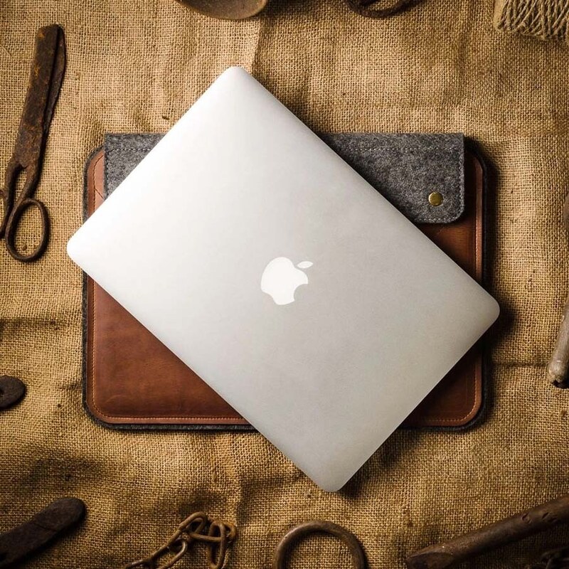 Crazy Horse Craft Kožený obal na MacBook Pro 14” Classic Brown