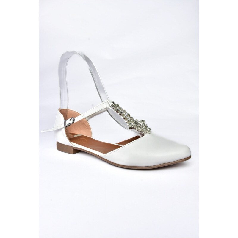 Fox Shoes P726626009 Women's Flat Shoes with White Stone Detail