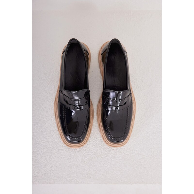Madamra Black Patent Leather Women's Daily Loafers