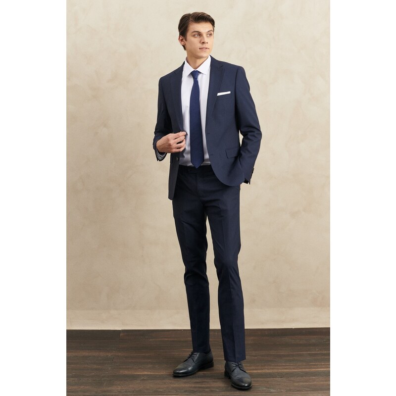 ALTINYILDIZ CLASSICS Men's Navy Blue Regular Fit, Normal Cut Woolen Nano Suit that is Water and Stain Resistant.