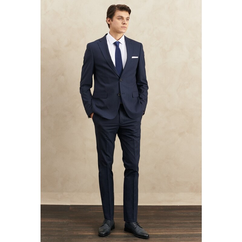 ALTINYILDIZ CLASSICS Men's Navy Blue Regular Fit, Normal Cut Woolen Nano Suit that is Water and Stain Resistant.