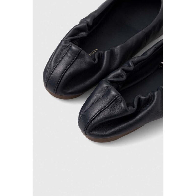 Kožené baleríny Tommy Hilfiger TH ELEVATED ELASTIC BALLERINA tmavomodrá barva, FW0FW07882